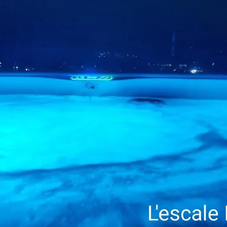 בקתה Vue Imprenable Et Jacuzzi 4 Etoiles *